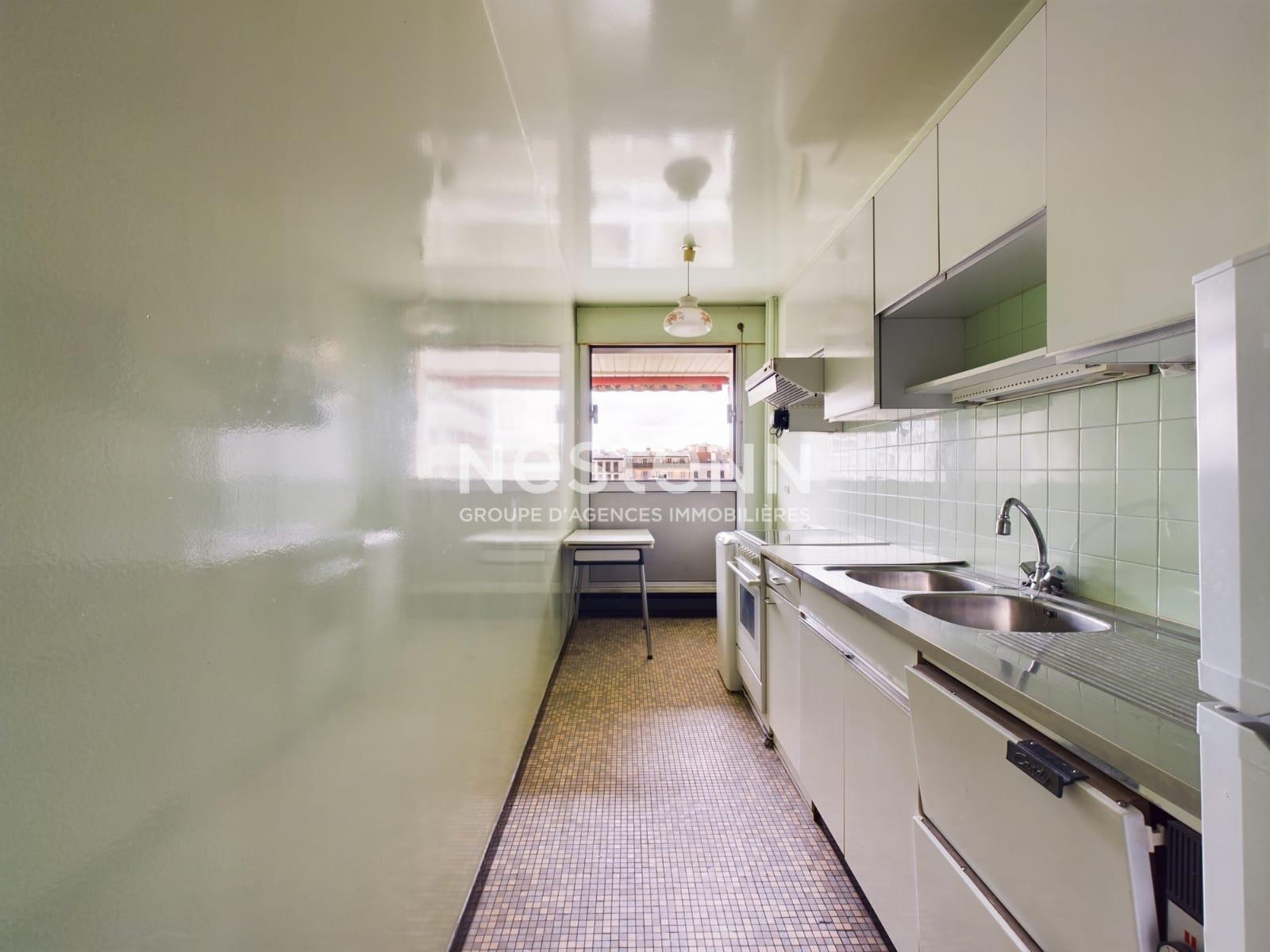 Cuisine avant rénovation complète à Paris – MAKRENO rénovation intérieure